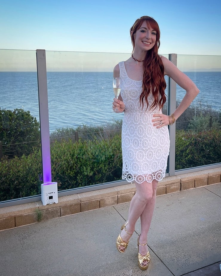 Lisa Foiles