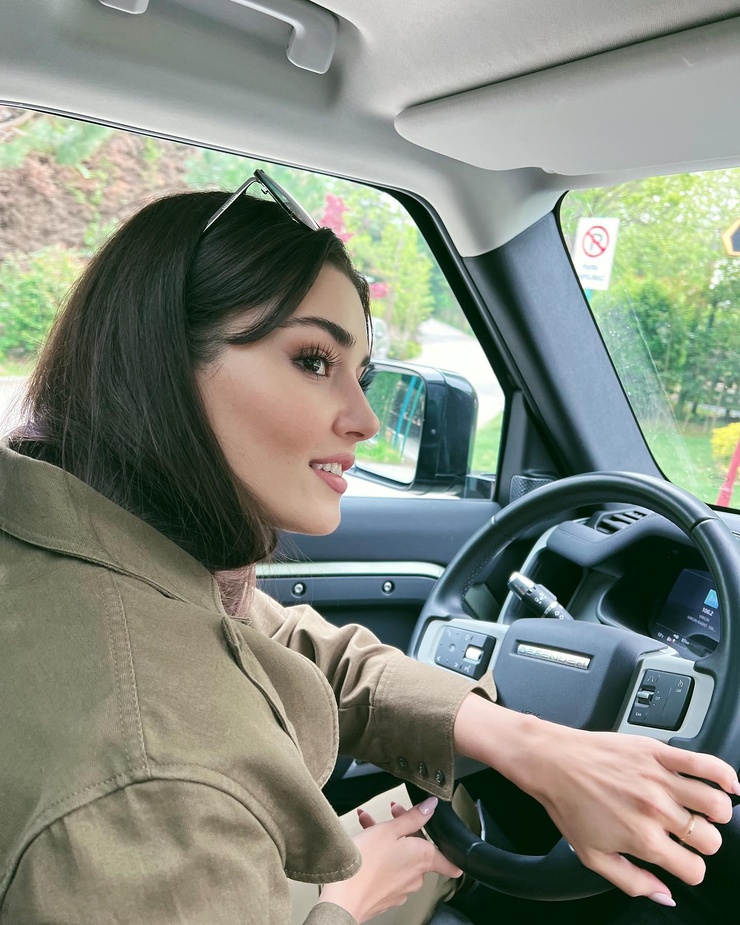 Hande Erçel Hande Erçel