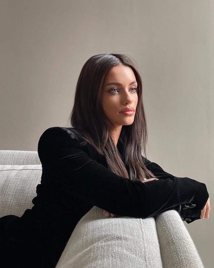 Elle Trowbridge Elle Trowbridge