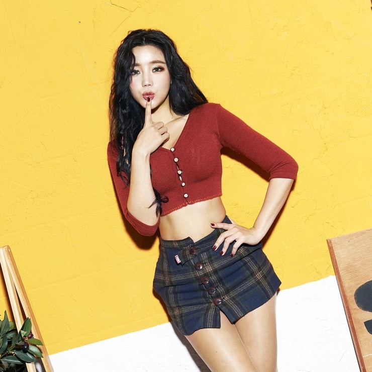 Goeun (LAYSHA)