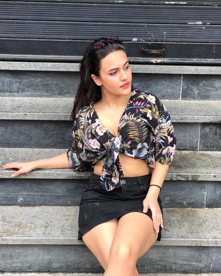 Aahna Sharma