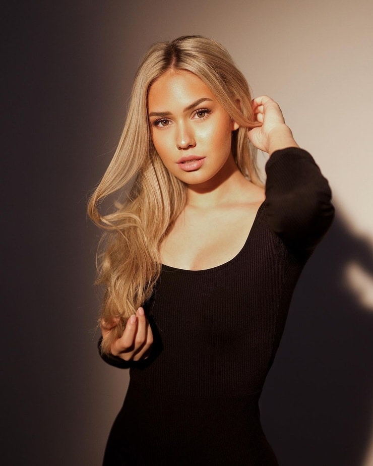 Alina Nitschke Alina Nitschke