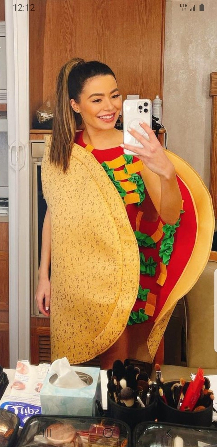 Miranda Cosgrove Miranda Cosgrove