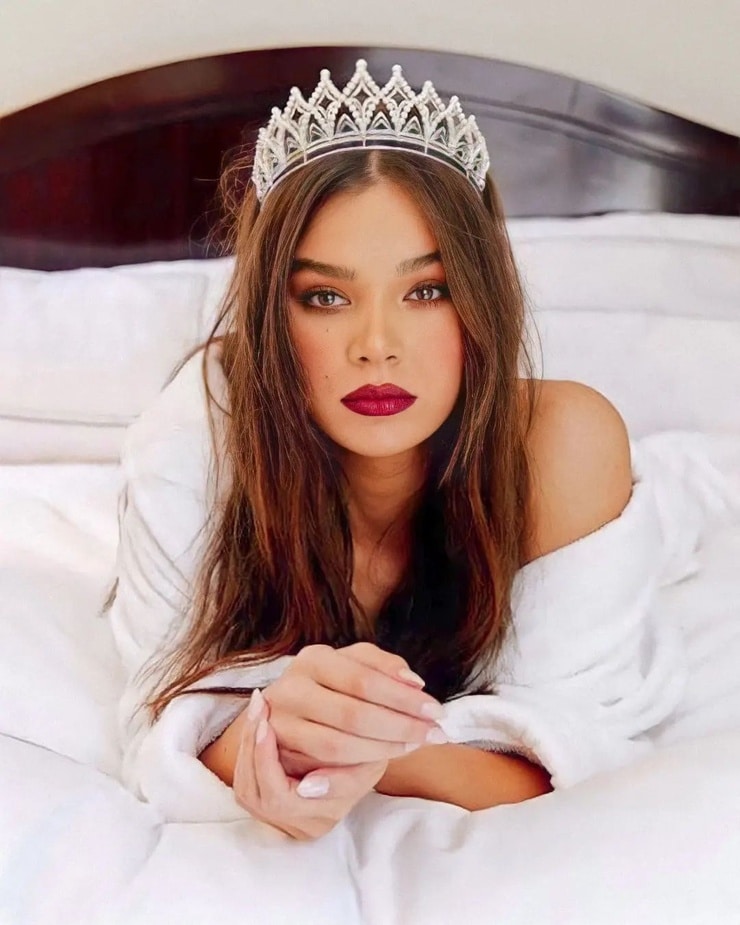 Hailee Steinfeld Hailee Steinfeld