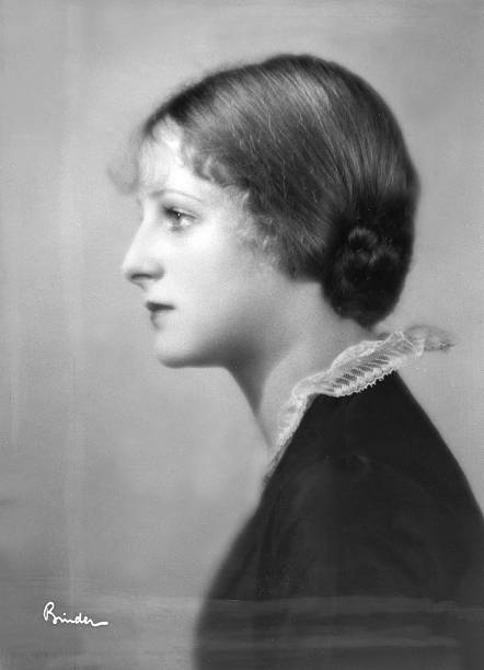 Evelyn Holt