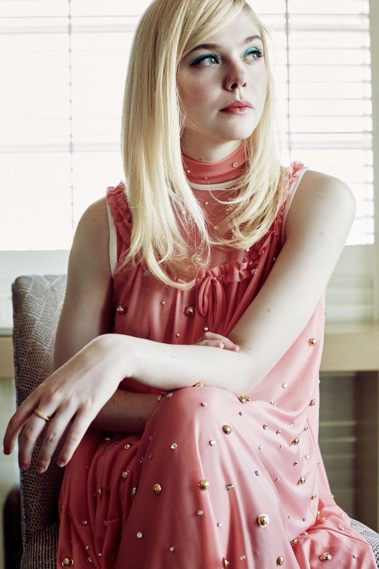 Pin by Howie Feltersnatch on Ellie Fanning Elle fanning, Dakota and