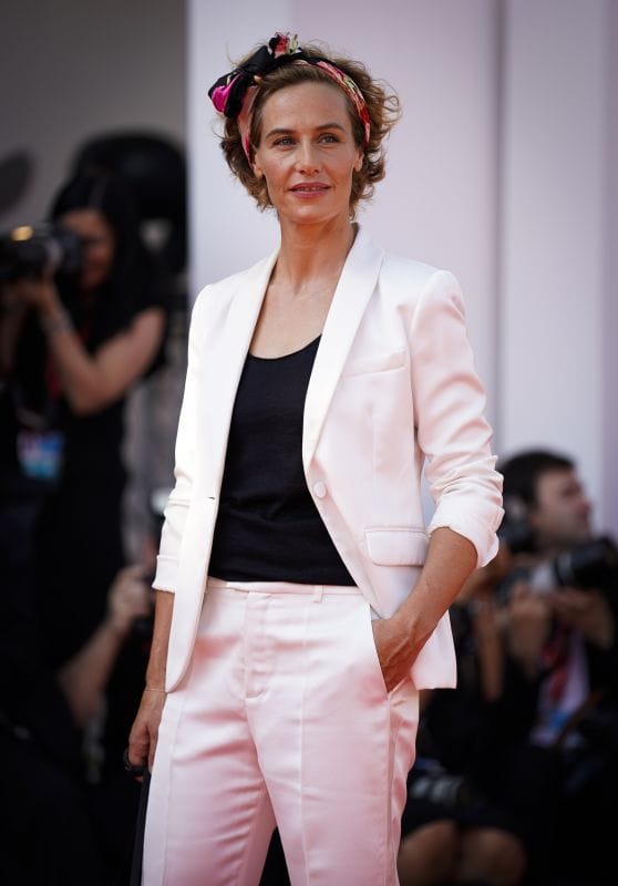 Cécile De France