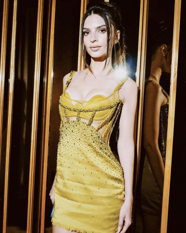 Emily Ratajkowski