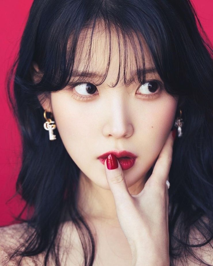 IU IU