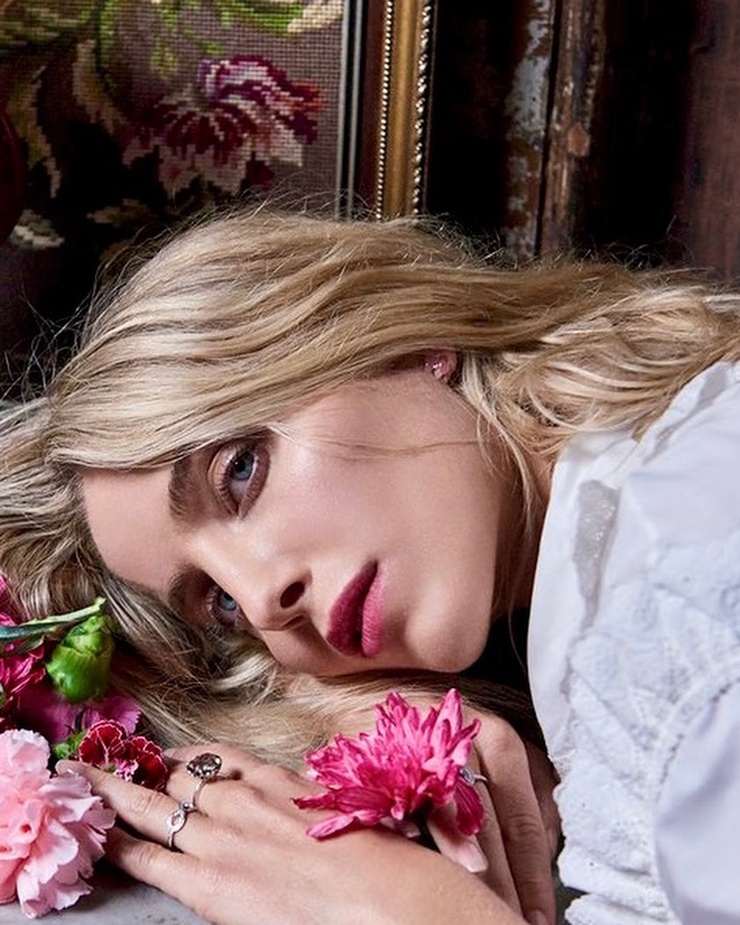 Annabelle Wallis