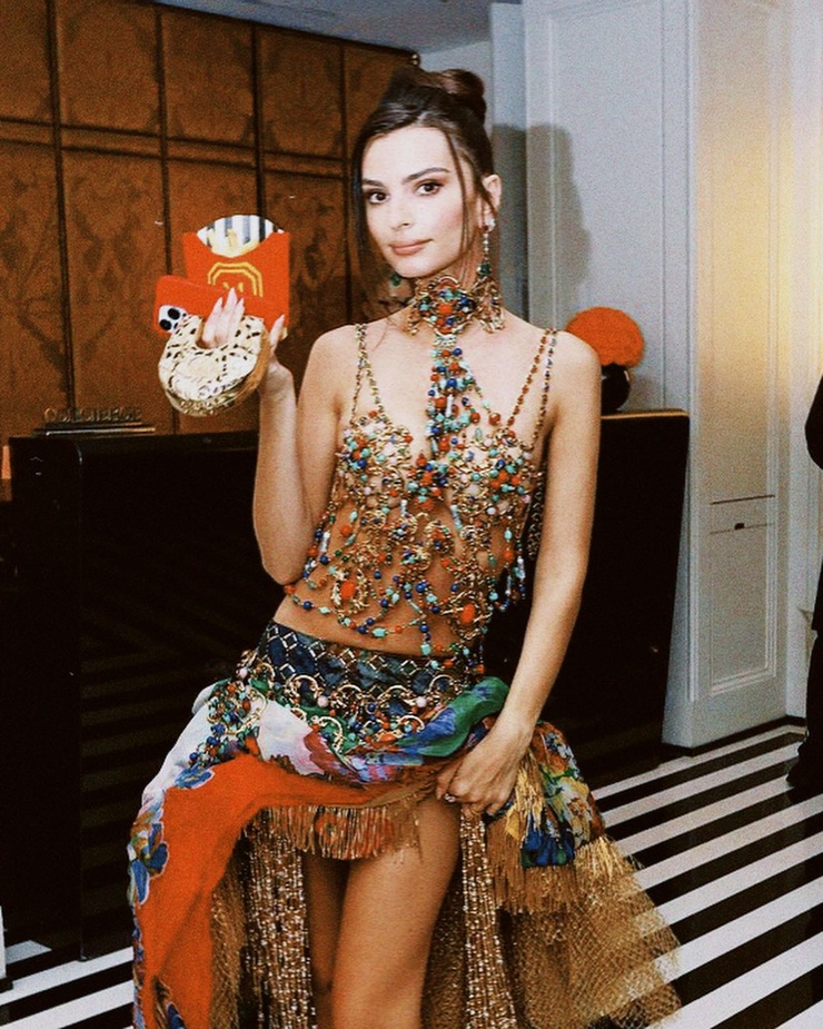 Emily Ratajkowski