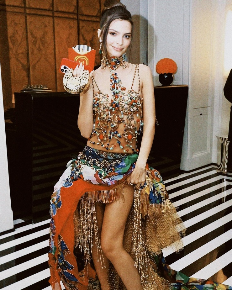 Emily Ratajkowski