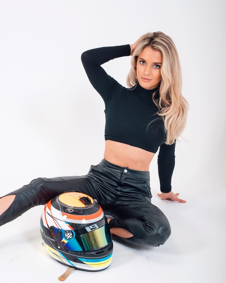 Lindsay Brewer Lindsay Brewer