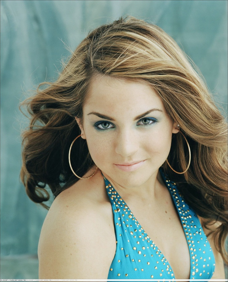 Joanna 'JoJo' Levesque Joanna 'JoJo' Levesque