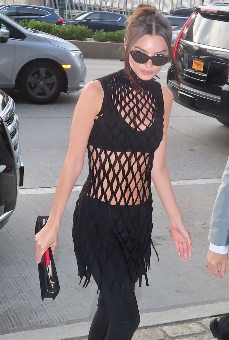 Emily Ratajkowski Emily Ratajkowski