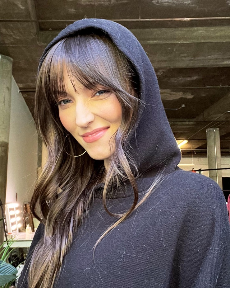 Savvy Taylor Savvy Taylor