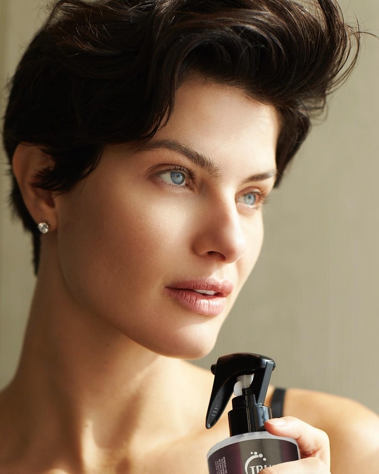 Picture of Isabeli Fontana