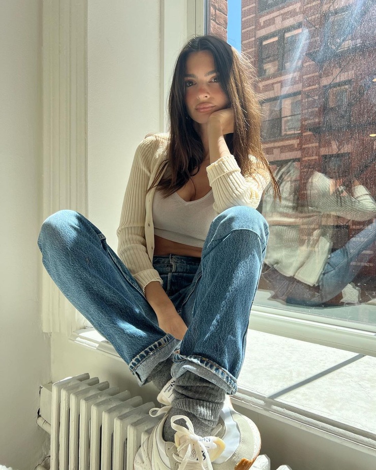 Emily Ratajkowski