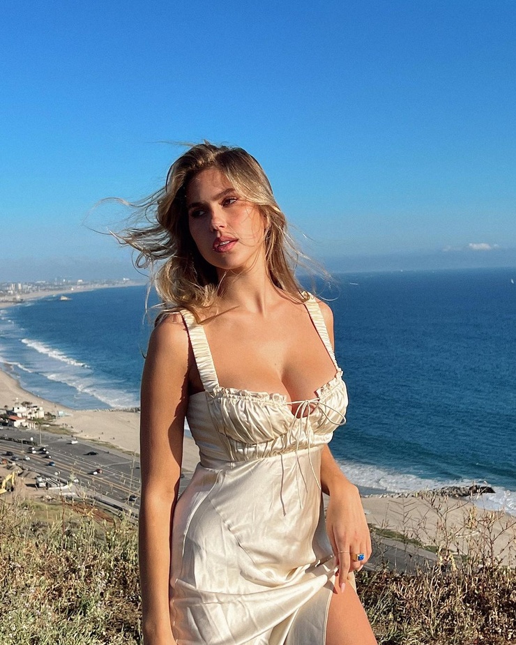 Kara Del Toro Kara Del Toro