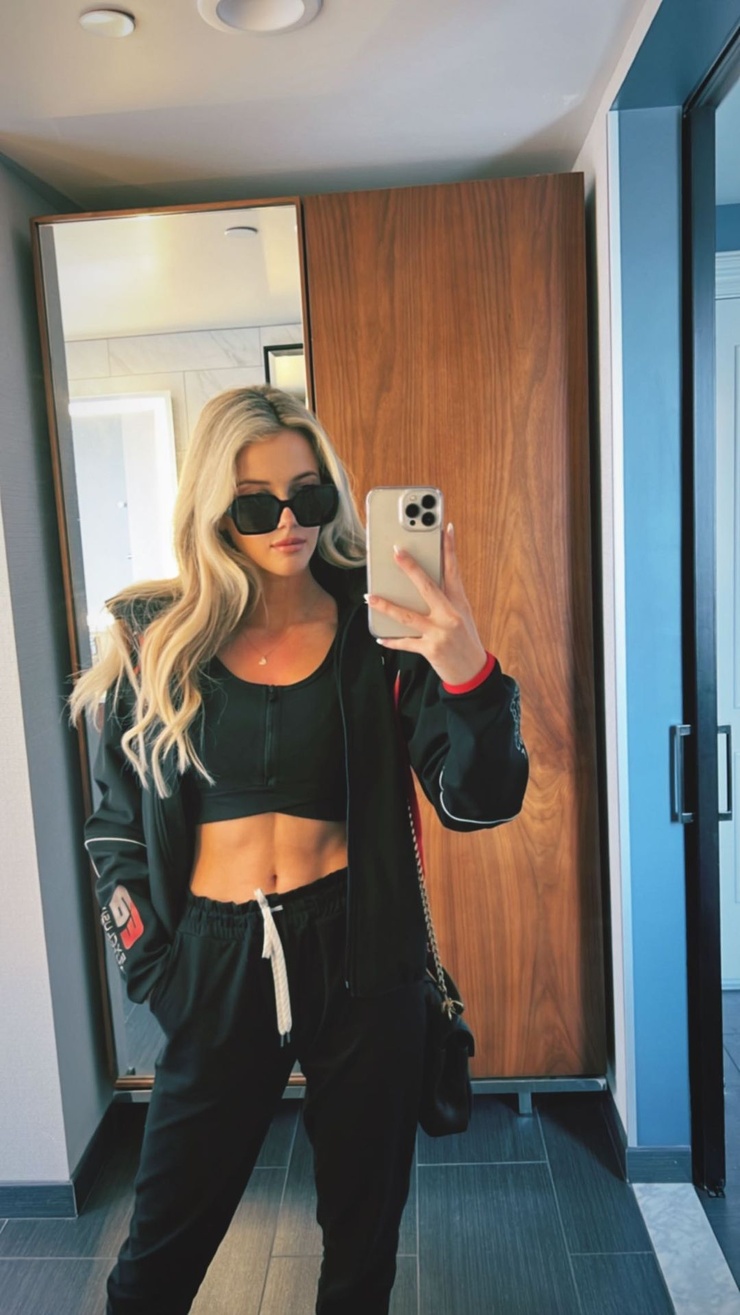 Lindsay Brewer