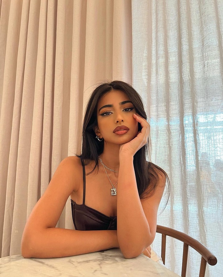 Iffat Marashi