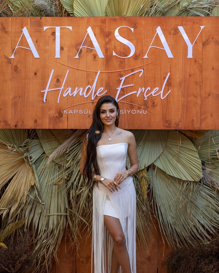 Hande Erçel Hande Erçel