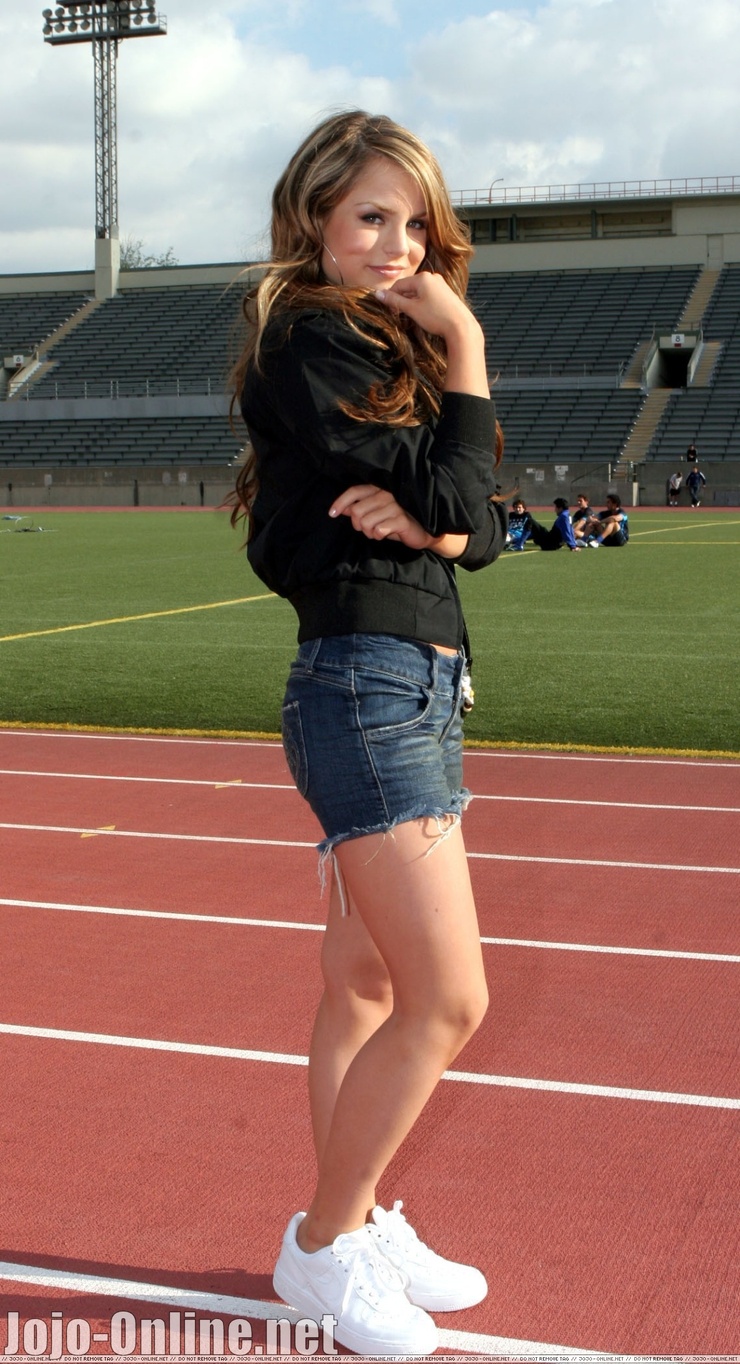 Joanna 'JoJo' Levesque Joanna 'JoJo' Levesque