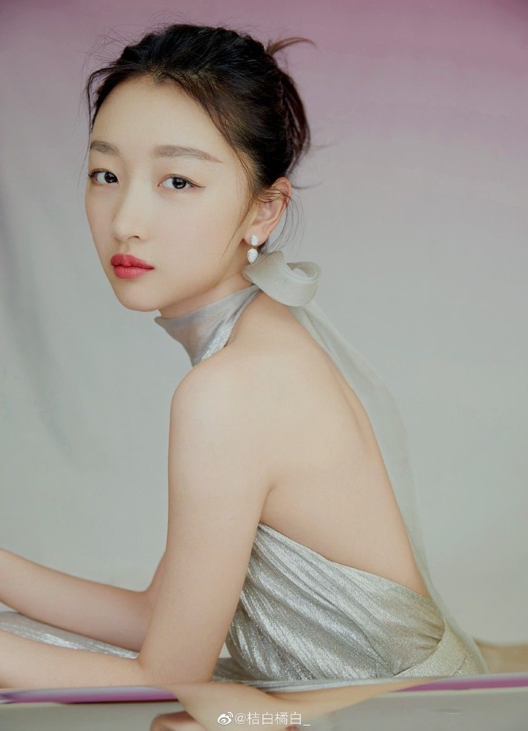 Dongyu Zhou