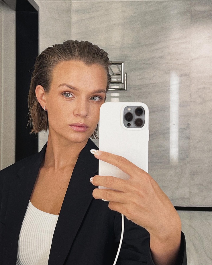 Josephine Skriver Josephine Skriver