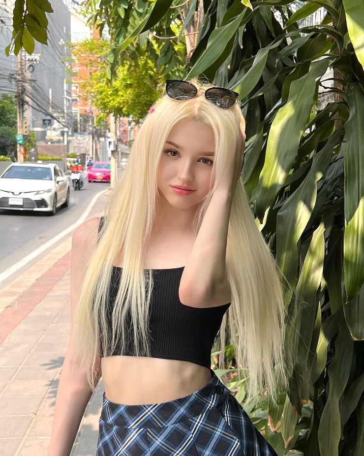 Elina Karimova Elina Karimova
