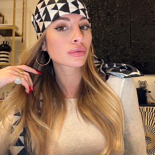 Chiara Nasti posts