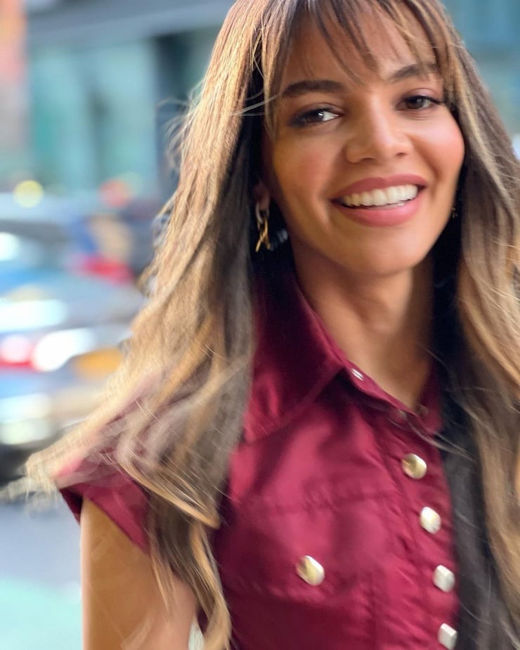 Leslie Grace