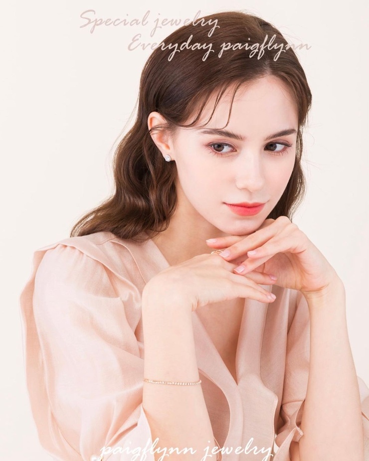 Angelina Romashka Angelina Romashka