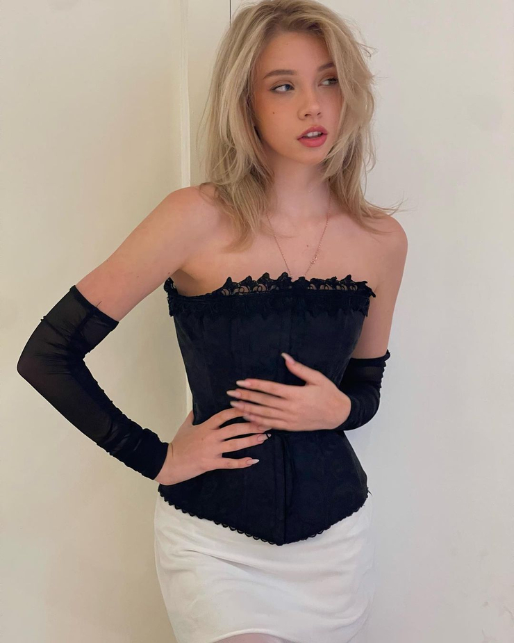 Karolina Demy Karolina Demy