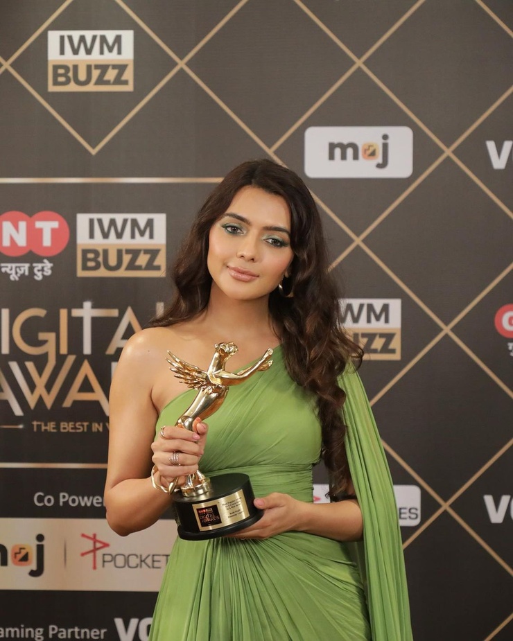 Ruhi Singh Ruhi Singh