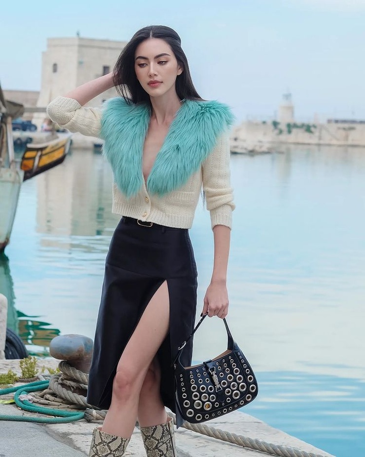 Davika Hoorne Davika Hoorne