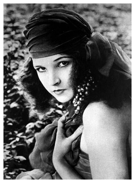 Kay Laurel