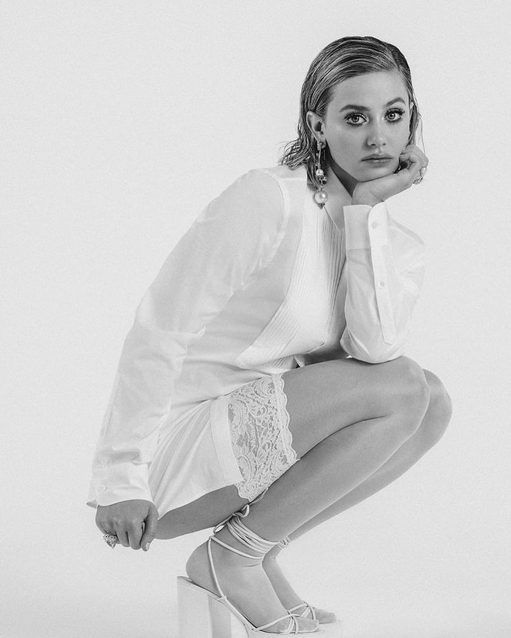 Lili Reinhart