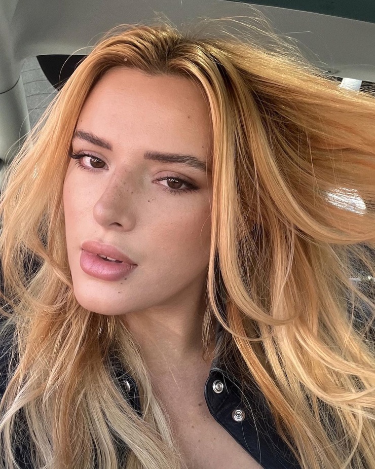 Bella Thorne Bella Thorne
