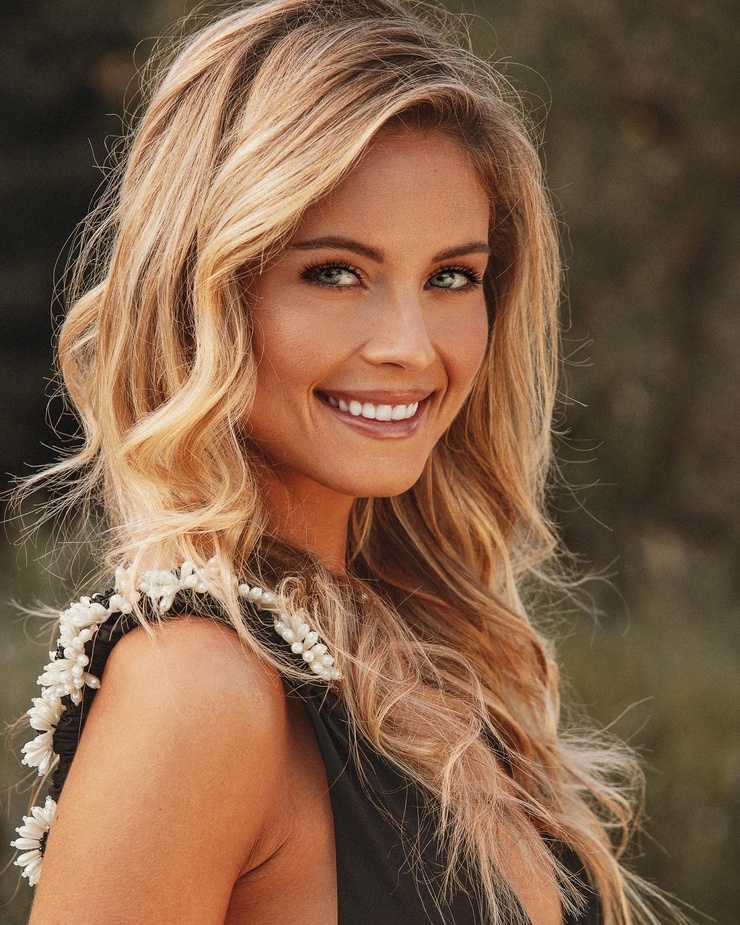 Valéria Pavelin Valéria Pavelin