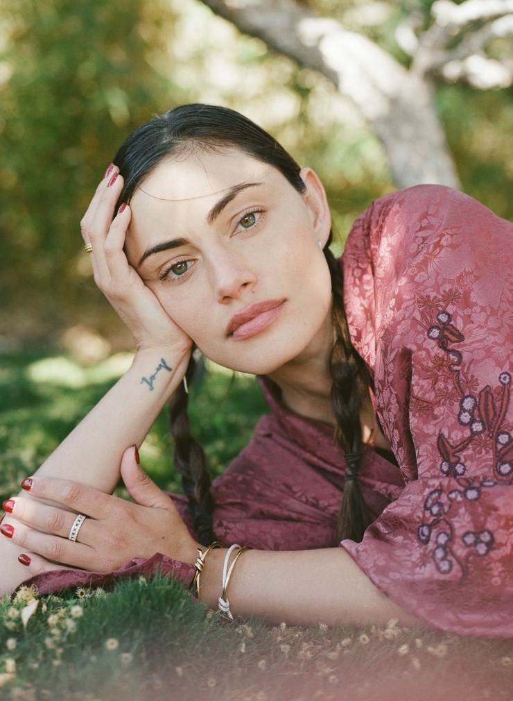 Phoebe Tonkin