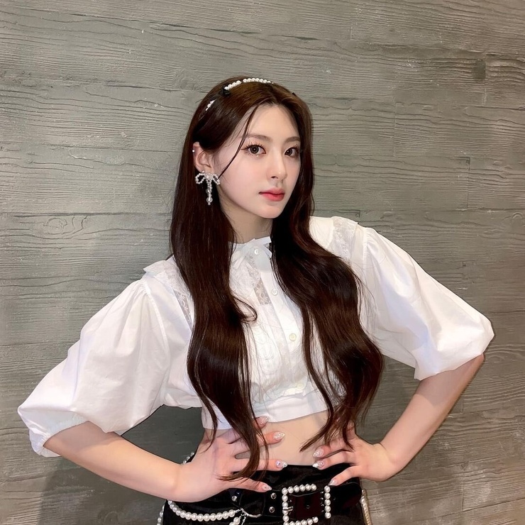 Seeun (STAYC)