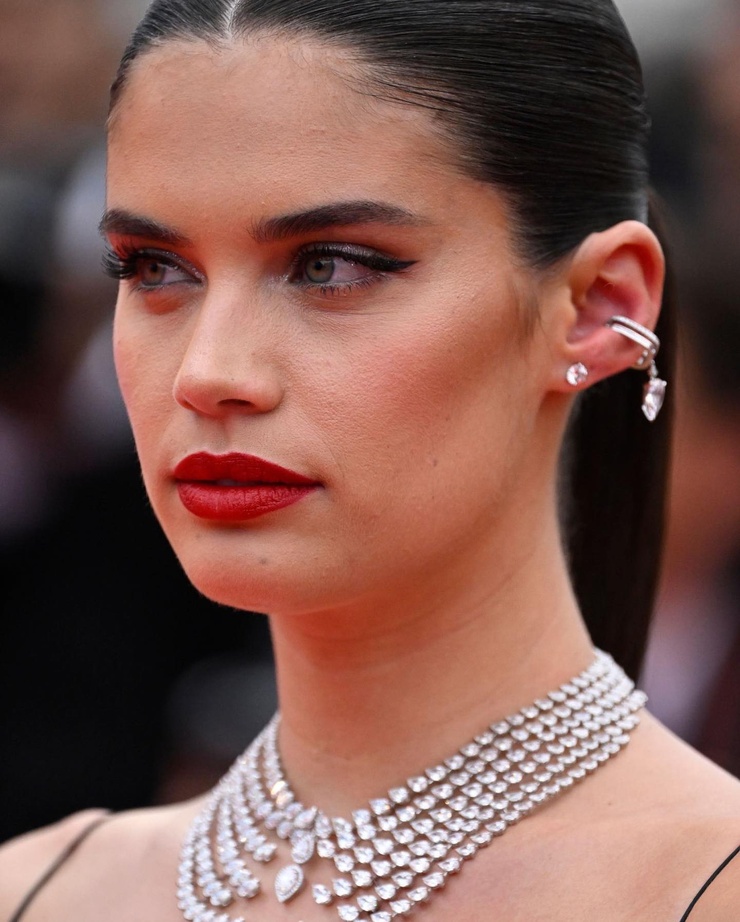 Sara Sampaio Sara Sampaio