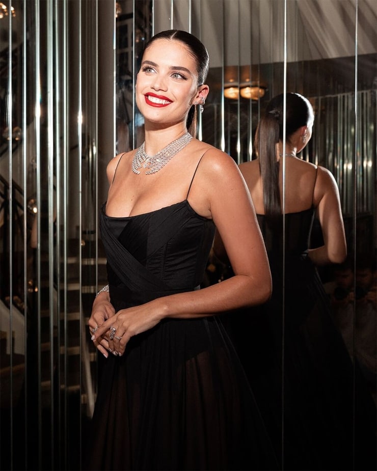 Sara Sampaio Sara Sampaio