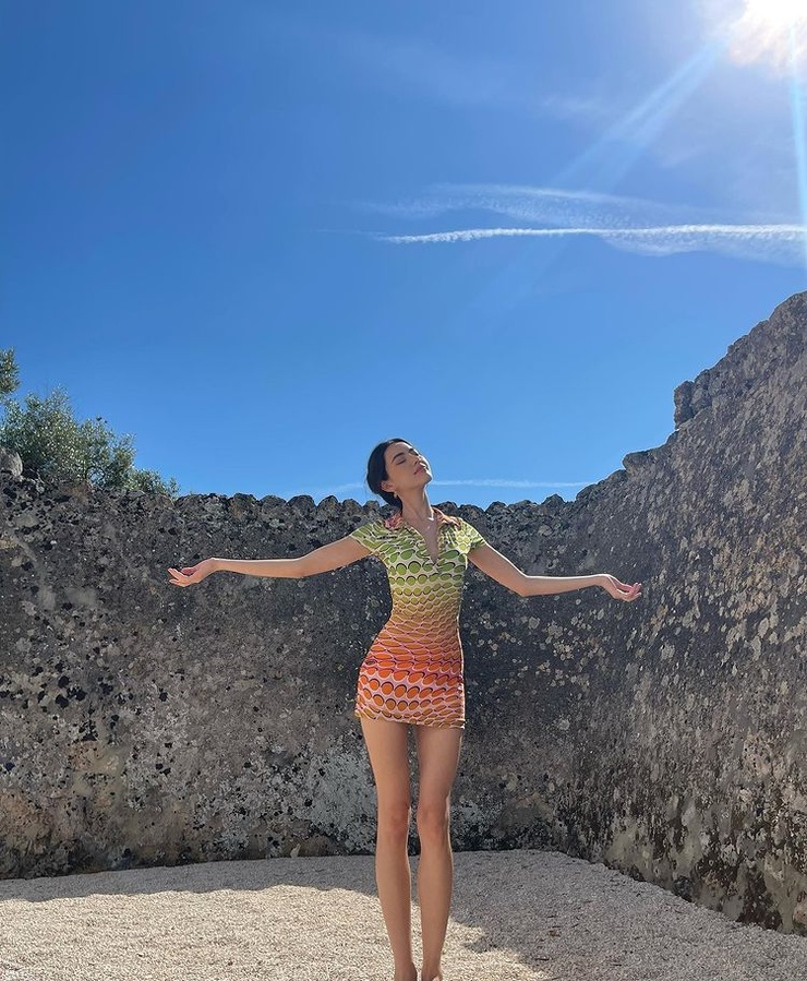 Davika Hoorne Davika Hoorne