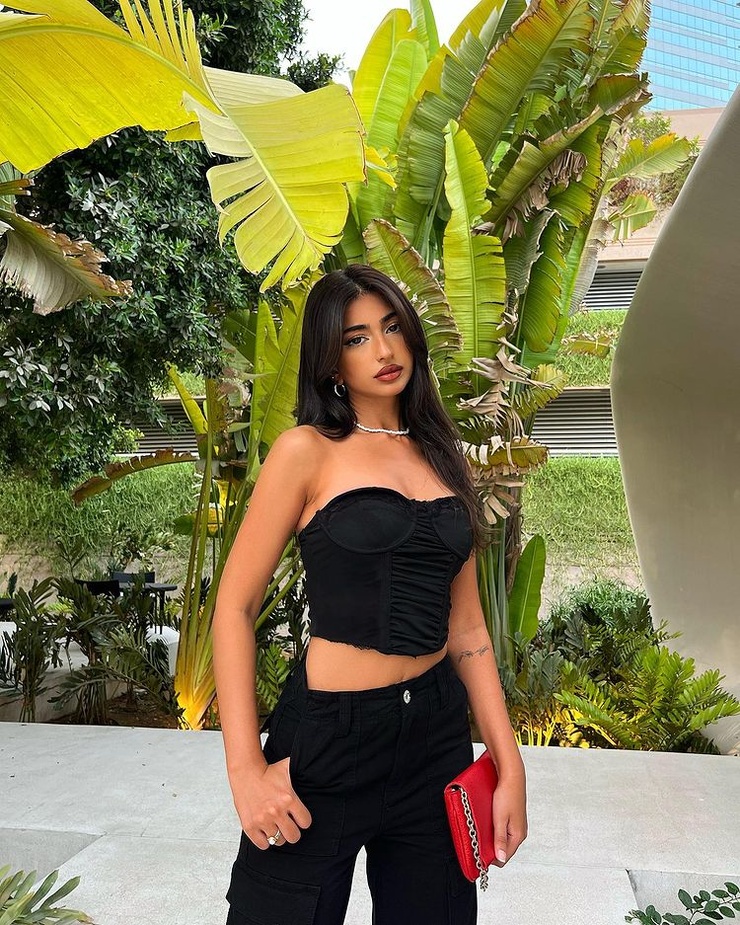 Iffat Marashi
