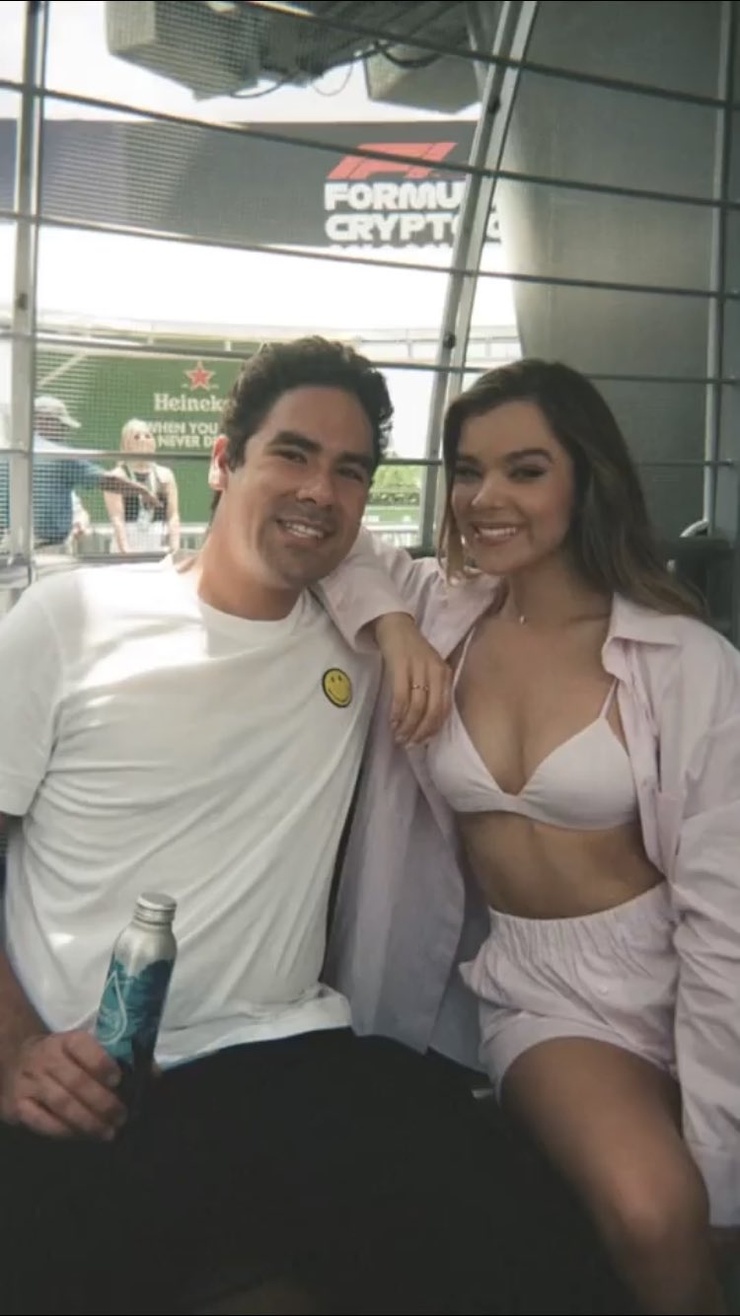 Hailee Steinfeld Hailee Steinfeld