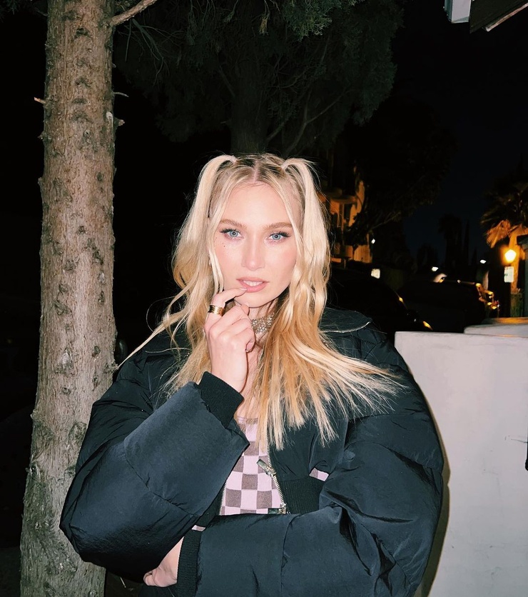 Carolin Niemczyk Carolin Niemczyk