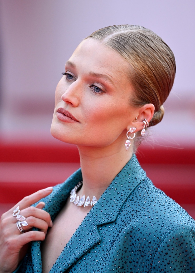 Toni Garrn Toni Garrn