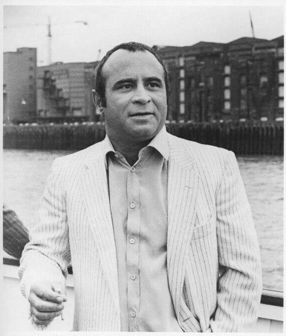 Bob Hoskins